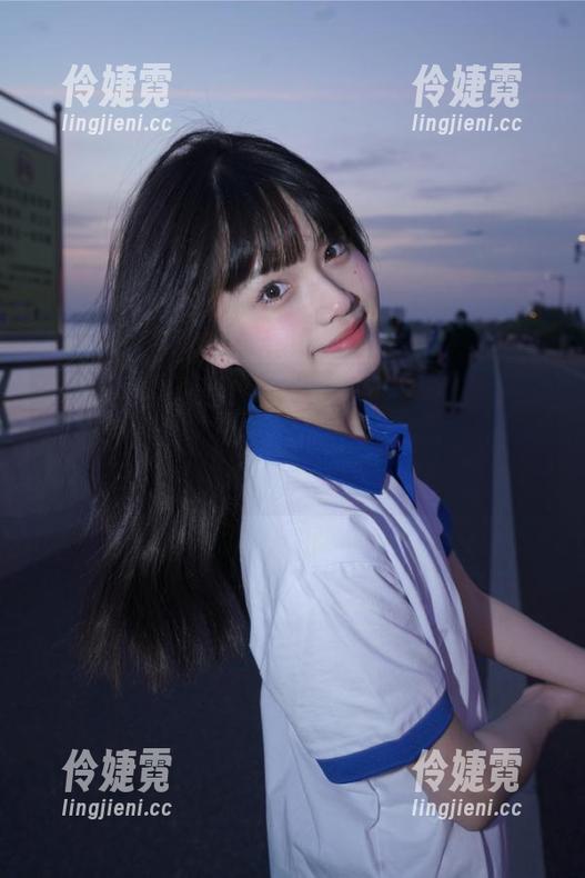 Feilin嗲囡囡 - 芷儿Momoko夏日写真精选：让你见识什么叫“冷艳与热情”的组合-伶婕霓
