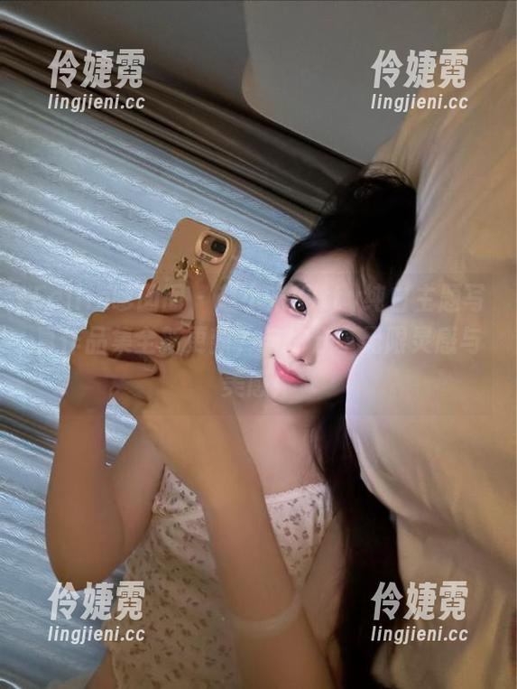 Feilin嗲囡囡 - 赵小米Kitty纯白主题写真作品集全新更新，与你分享无限灵感与美感！-伶婕霓
