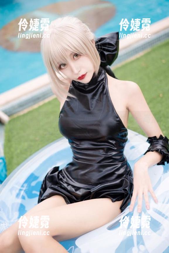 GIRLT果团网 - 张小喵黑丝照片集：高清图片记录她的每一个动人瞬间-伶婕霓