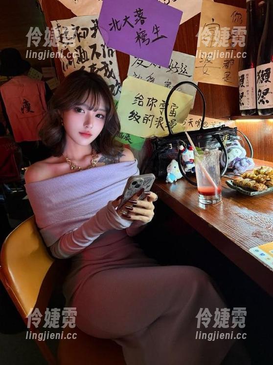 GIRLT果团网 - 惊艳展现！蜜桃Q妹儿美脚写真，免费获取精美图片合集-伶婕霓