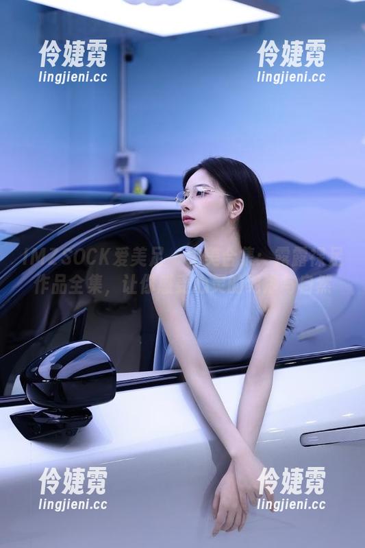 IMZSOCK爱美足 - 绝美合集：露露裸足作品全集，让你感受心灵的纯净与自然-伶婕霓