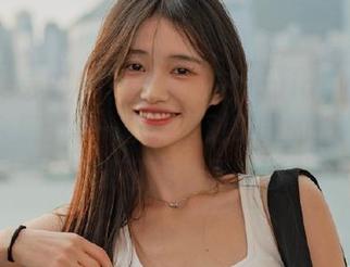 IMiss爱蜜社 - 夏天妤薇Vivian的写真美图合集：每一帧都是对时光的珍藏，感受夏日的无尽魅力
