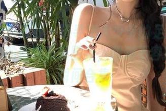 IMiss爱蜜社 - 追寻娜大少爷的足迹：绚丽多彩的棉袜系列图集，精彩不容错过的瞬间合集