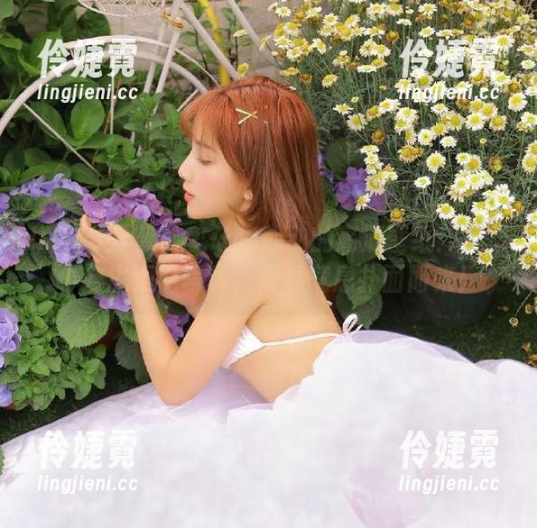IMiss爱蜜社 - 让你心动的高清壁纸：心妍小公主短裤写真，青春气息扑面而来！-伶婕霓