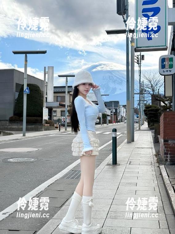 MFStar模范学院 - 韩静安最新丝袜作品原图，图集中尽显她的经典气质与风格！-伶婕霓