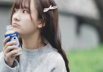 MICAT猫萌榜 - K8傲娇萌萌Vivian女友的魔法瞬间：全新视觉图册与珍藏合集