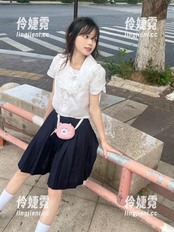 体操穹妹私房写真：在喵糖映画中邂逅美眉少女的魅力时刻-伶婕霓