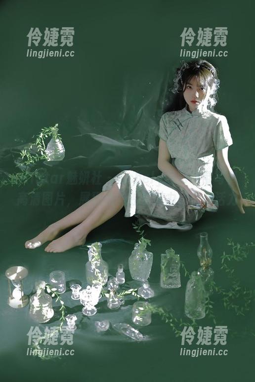 MiStar魅妍社 - Ashely丽丽吊带写真高清图片，展现她的独特魅力和青春活力-伶婕霓