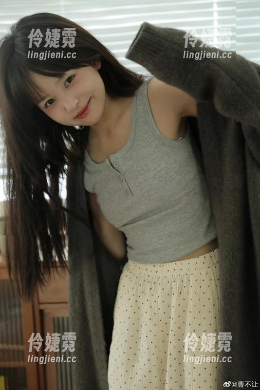 紧急更新！“MissWarmJ”长腿大片原图，快来感受她的魅力瞬间！-伶婕霓