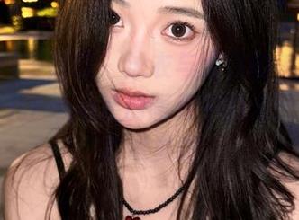 MyGirl美媛馆 - 泳衣与夏日的浪漫交织：刘飞儿Faye私房图集中的无穷魅力与艺术灵感