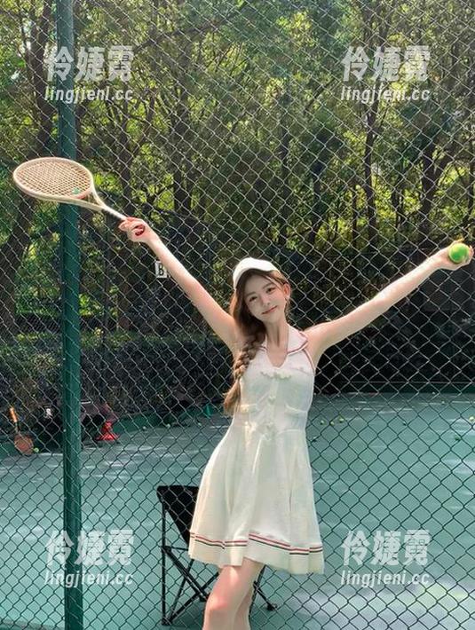 在这里下载PoppaChan全部雷姆兔女郎写真全集，带来视觉的震撼之旅！-伶婕霓