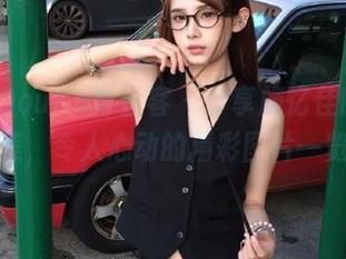 QingDouKe青豆客 - 分享施忆佳的连体衣之美，令人心动的精彩图片一览无余