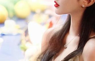 Rioko凉凉子校医大姐姐的无圣光美图：细腻风格与魅力结合