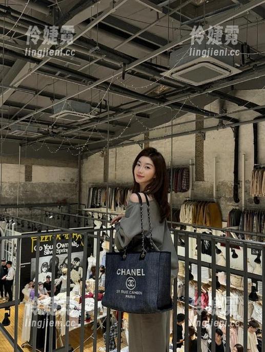 Sia(시아)的私拍资本网红之路：畅游Paranhosu真人娃娃的无尽魅力-伶婕霓
