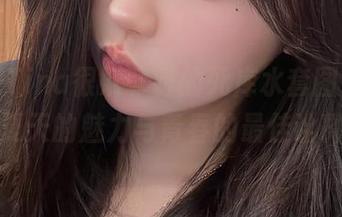 每一张Tina很妖孽呀的死库水套图，都是夏天的魅力与青春的最佳诠释