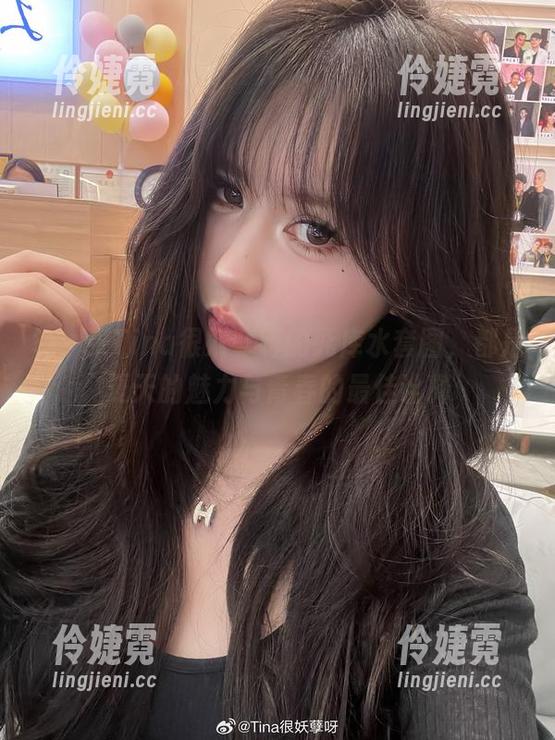 每一张Tina很妖孽呀的死库水套图，都是夏天的魅力与青春的最佳诠释-伶婕霓
