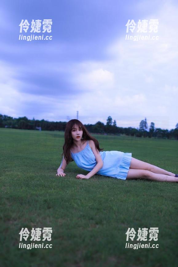 TouTiao头条女神 - 大蜜蜜制服写真专题，绝美图片记录了她的每一刻风华！-伶婕霓