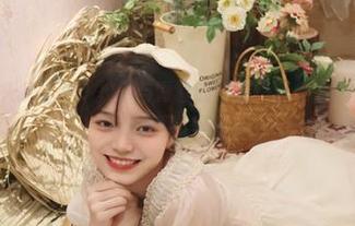 TouTiao头条女神 - 校服与青春的碰撞：温心怡写真原图讲述故事的美丽