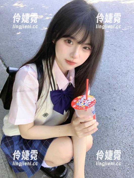 UGirls尤果网 - 揭秘张小西Ann自拍：精彩合集更新，带你领略独特魅力的瞬间！-伶婕霓