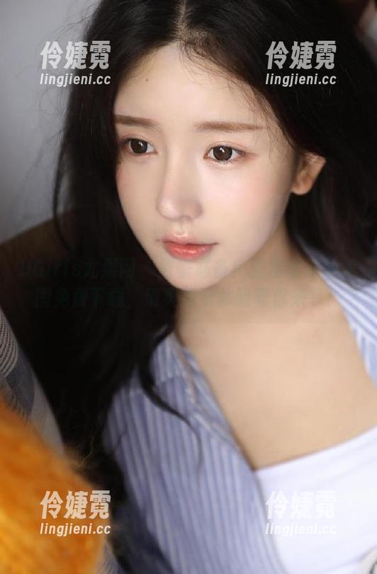 UGirls尤果网 - 夏季必备！张栩菲泳池美图免费下载，清爽视觉体验等你来享！-伶婕霓