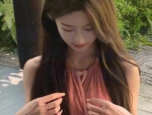 UGirls尤果网 - 准备好迎接慕羽茜女王的华丽时刻吗？点击获取她的最新写真资源图片，别怪我没提醒你！