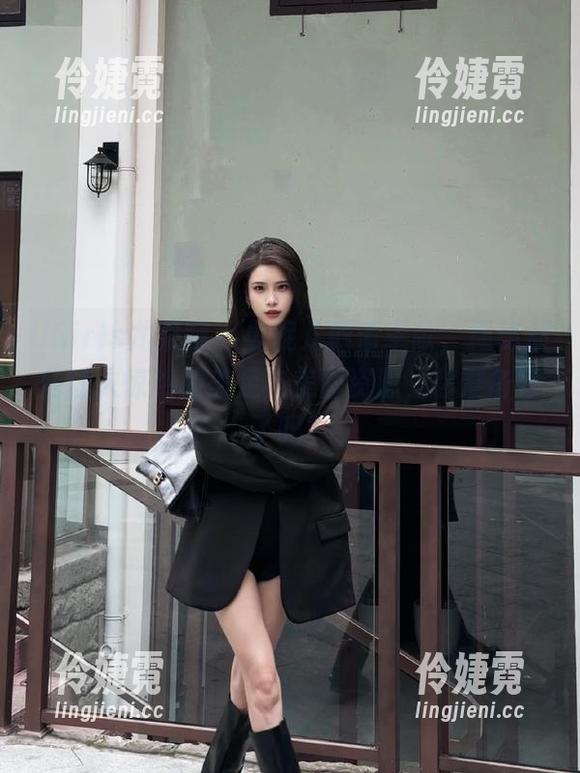 UGirls尤果网 - 曼妮儿倾情奉献，揭秘那些让人惊艳的美足与美图资源，你准备好了吗？-伶婕霓