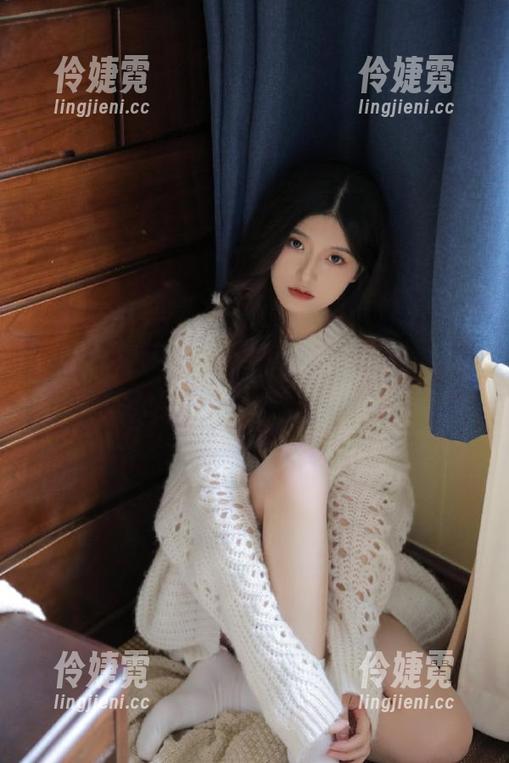 UGirls尤果网 - 告别矜持，来一套王尔琳校园写真吧！下载链接在这里！-伶婕霓