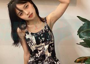 UGirls尤果网 - 网袜的魔力：谭晓彤的私拍写真展现出独特的艺术魅力与时尚气息