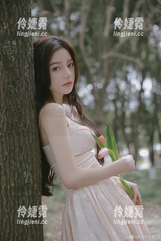 探索尤果网的三面喜欢作品背后的图片故事，感受不同角度的美感-伶婕霓