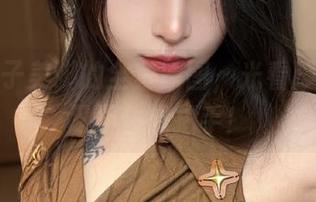 Vams子美脚的全套原图，光看脚就让人忍不住想拍手！