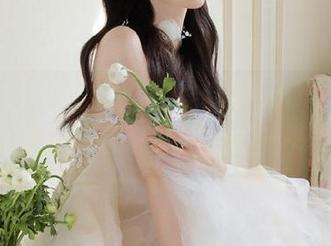 XIAOYU语画界 - 在线聚焦cherry绯月樱的独家美图，揭示她的秘书秘密