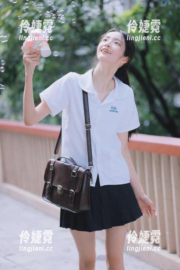 XIAOYU语画界 - 不得不说，玥儿玥er的厨娘高清照片虐心无数网友，真是让人哭笑不得！-伶婕霓