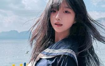 Xiuren秀人网 - Elise谭晓彤的短裤私拍写真：不仅仅是穿搭，更是一种生活态度的展示！