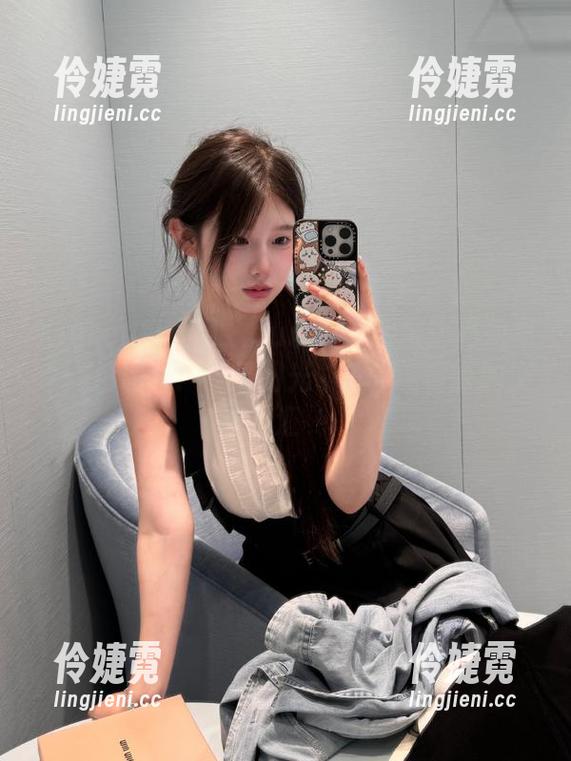 Xiuren秀人网 - summer宝宝比基尼夏季高清图片：感受阳光、海浪与青春的交汇-伶婕霓
