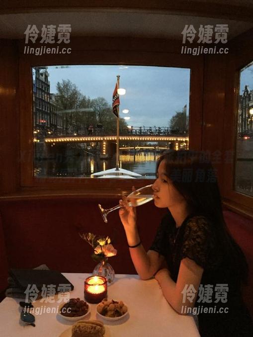 Xiuren秀人网 - 大美妞儿旅拍中的全套精彩图片，带你走遍每个美丽角落-伶婕霓