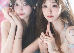 Xiuren秀人网 - 探索奈奈Fox的定制美脚图集，感受每一寸腿部线条的诱惑