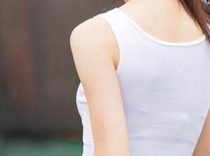 Xiuren秀人网 - 动感与美丽：小Kiki的运动写真美图，展现无限活力与自信