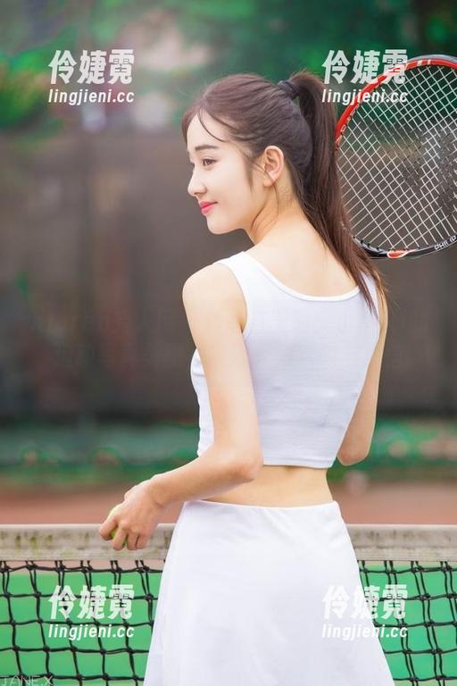 Xiuren秀人网 - 动感与美丽：小Kiki的运动写真美图，展现无限活力与自信-伶婕霓
