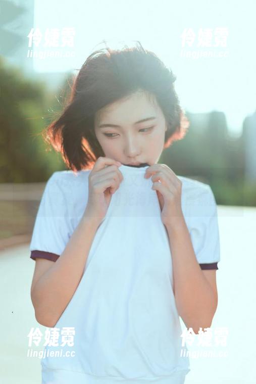Xiuren秀人网 - 张文妍MuLA夏日高清写真集，尽享阳光海岸的浪漫氛围-伶婕霓