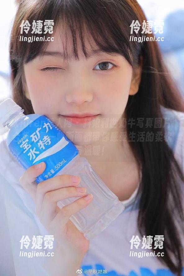 Xiuren秀人网 - 抖娘利世奶牛写真图片合集：每一幅画面都带你感受生活的柔软与温暖！-伶婕霓