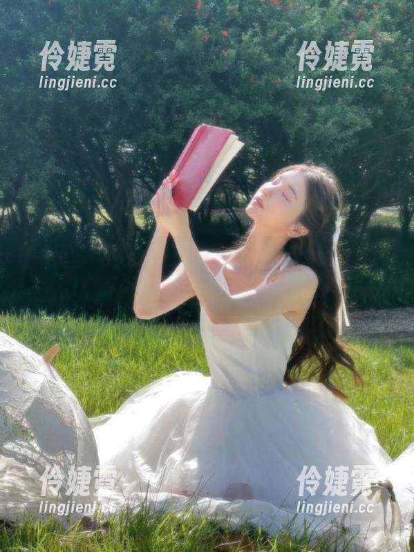 Xiuren秀人网 - 原图大赏！白茹雪的纯白写真，带你领略独特的美感-伶婕霓