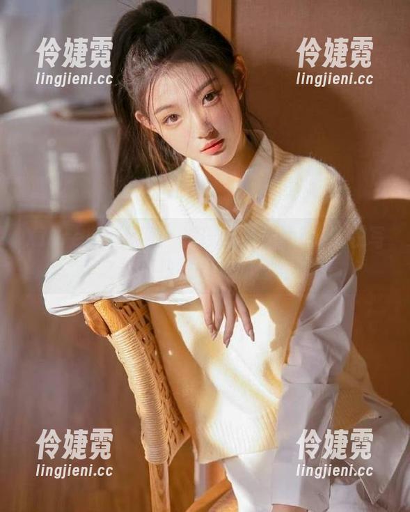 Xiuren秀人网 - 发现糯美子Mini皮衣写真之美：独特视角的图册展览-伶婕霓
