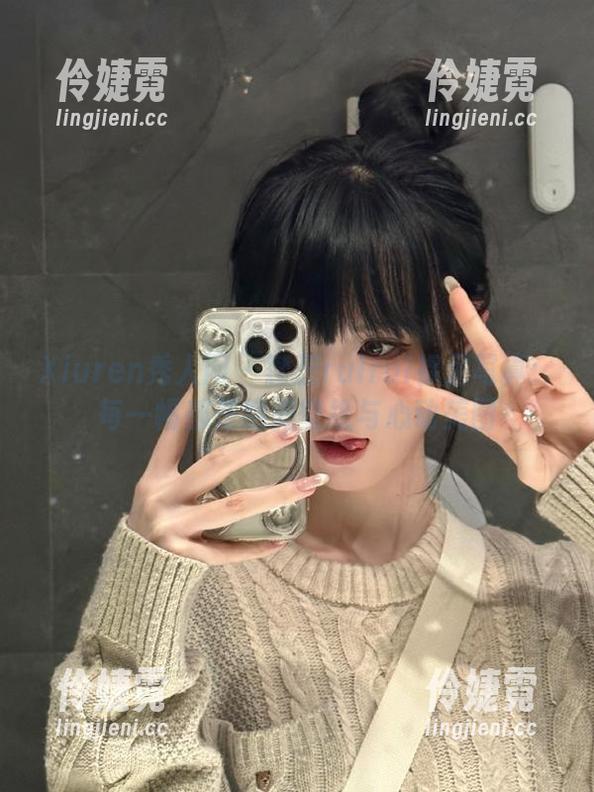 Xiuren秀人网 - 蕊蕊ruirui裸足写真：每一幅都是绝美壁纸与心动美图-伶婕霓