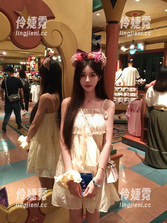 Xiuren秀人网 - 邂逅金纯一女王的私拍作品，感受她的自信与优雅！-伶婕霓