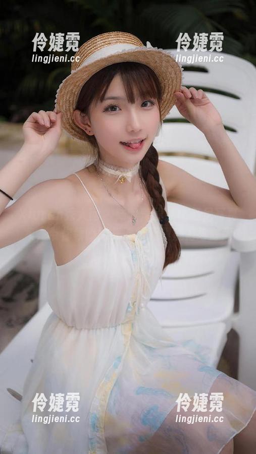 Xiuren秀人网 - 陆萱萱最新比基尼写真集，带你领略阳光下的无限魅力与时尚-伶婕霓