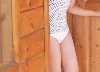 Xiuren秀人网 - 雨儿1494的居家写真作品集：分享真实生活中的点滴，记录每一个精彩瞬间