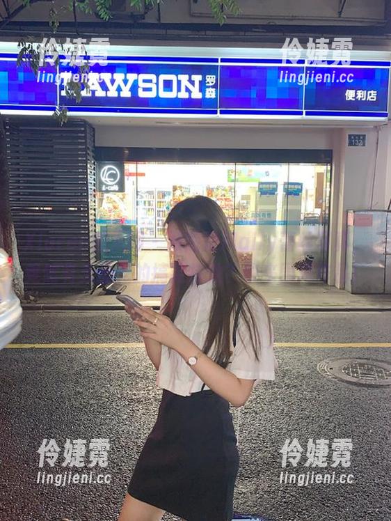 Xiuren秀人网 - 顾楚楚Maily蕾丝写真，竟然有无圣光的搞笑特效？快来围观作品！-伶婕霓
