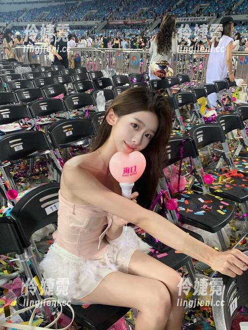 Xiuren秀人网 - 观看顾楚楚Maily的修女写真，彻底颠覆你对修道生活的想象！-伶婕霓