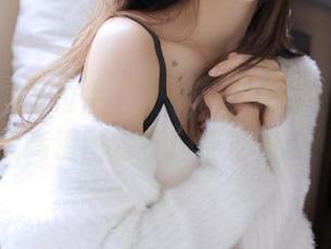 YALAYI雅拉伊 - 感受白璐的纯白魅力，全套高清图包打造视觉极致盛宴
