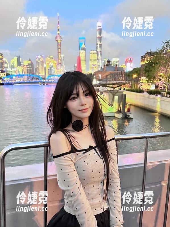 YouMi尤蜜荟 - 让人心动的小海臀Rena运动写真：绽放活力与魅力的精美图片-伶婕霓